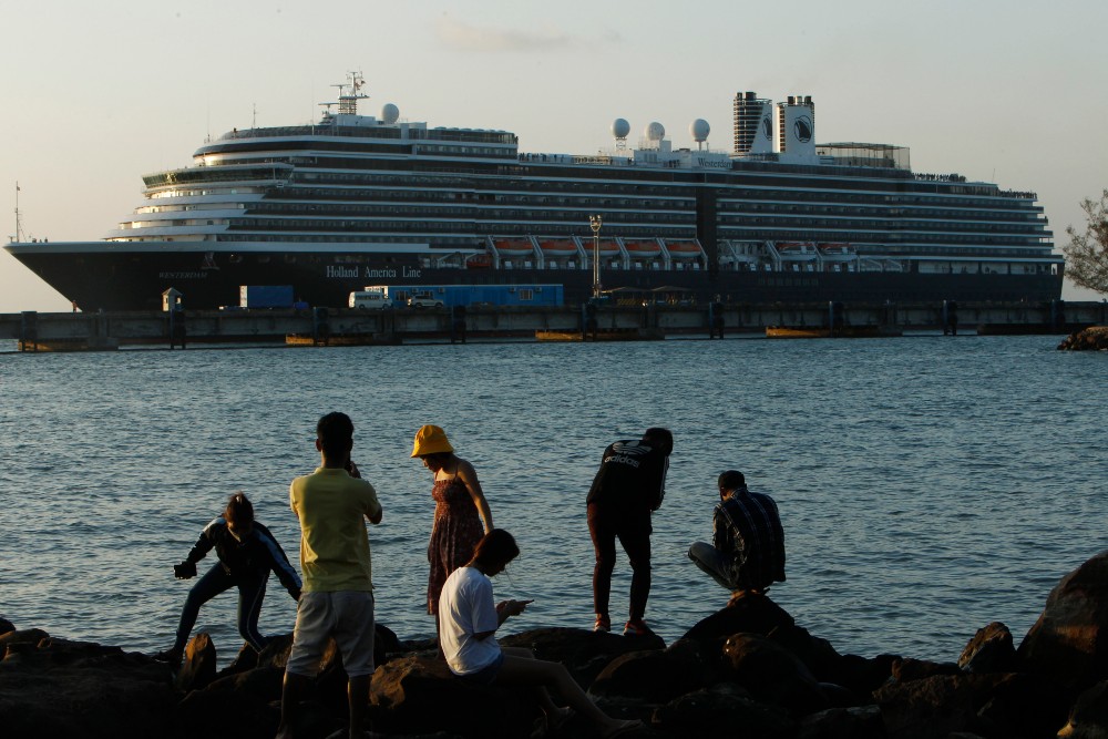 Nem fertőzöttek a magyar utasok