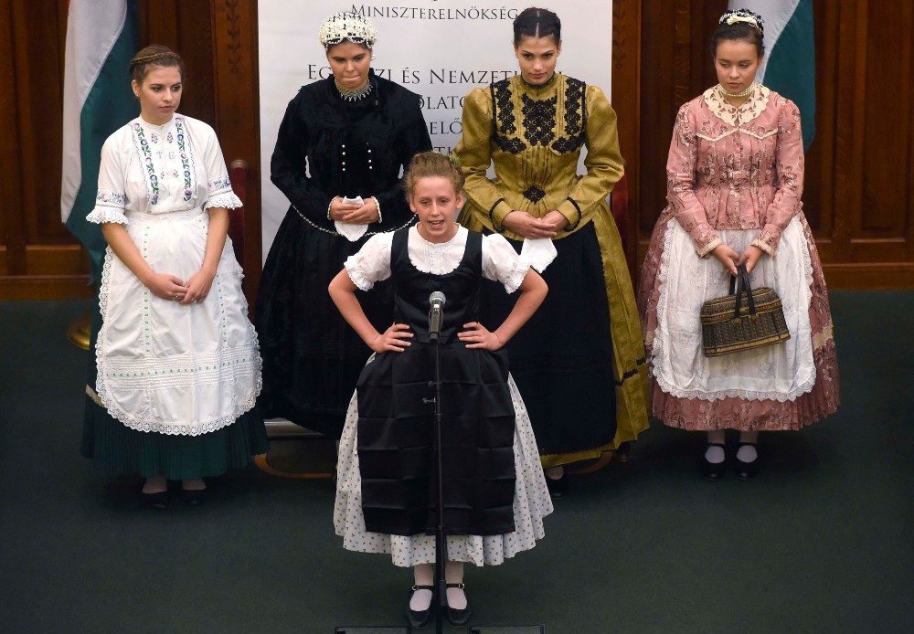 Milliárdos támogatás a nemzetiségi iskoláknak