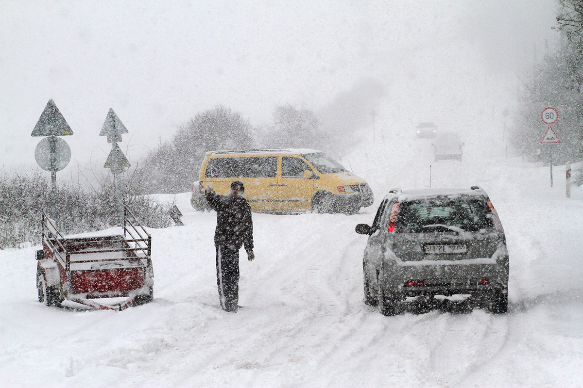 Megpróbáltatások árnyékában