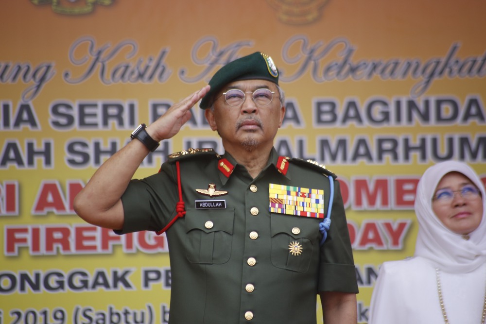 Karanténban a malajziai király