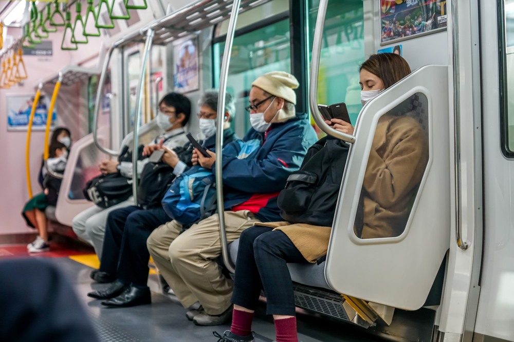 Egyre szigorúbb korlátozásokat vezetnek be Ázsia-szerte