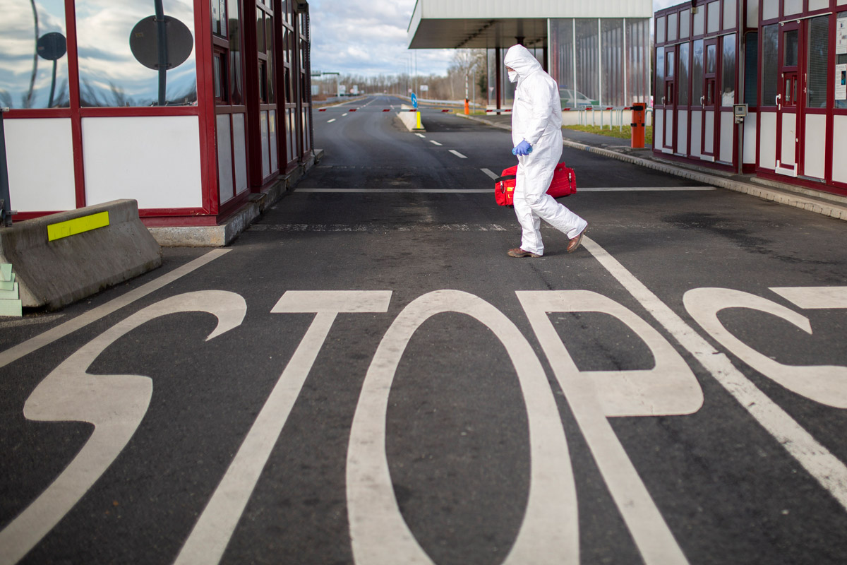 Száz felett a halálozások száma az Egyesült Királyságban