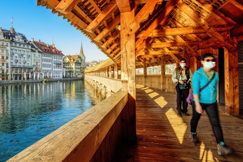 Lassan visszatér az élet Svájcban