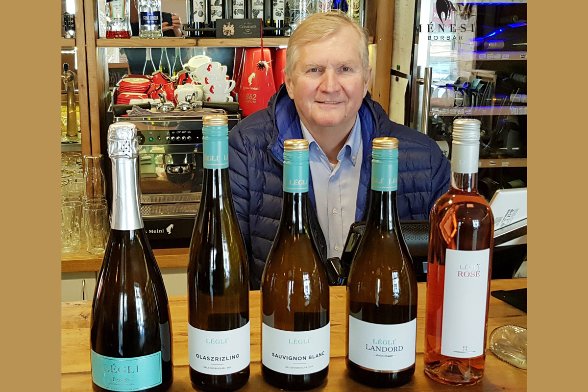 Napfény, illat, csillogás