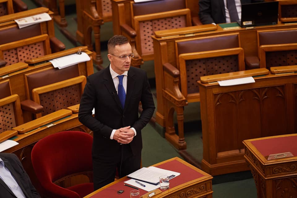 Magyarország blokkolja a NATO-Ukrajna tanácsüléseket