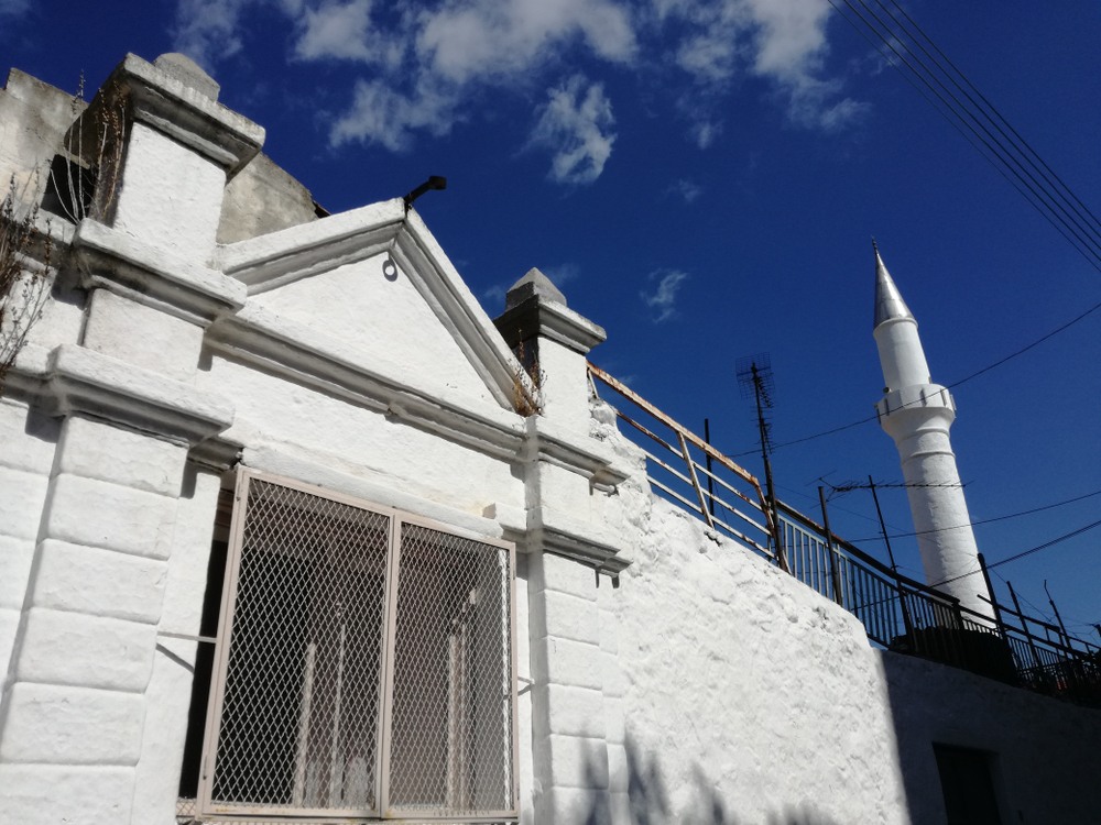 Muszlim falvak vesztegzár alatt