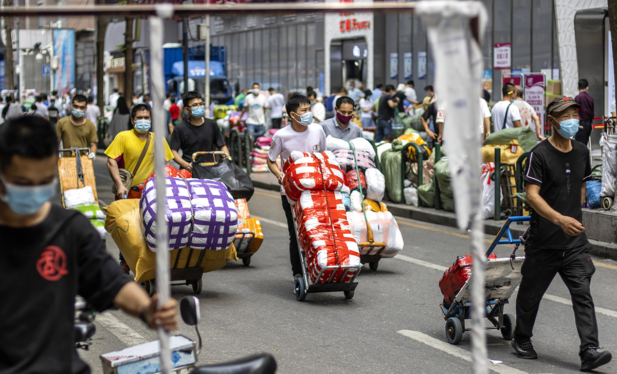 Együtt élni a koronavírussal