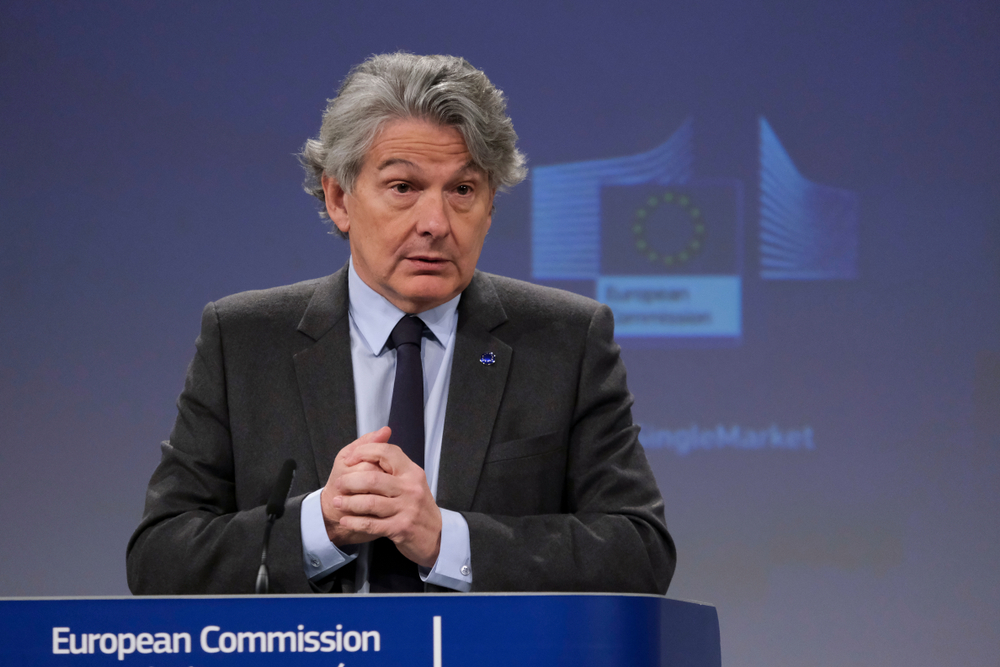 „Elfuthatsz, de elrejtőzni nem tudsz” – üzente a Twitternek Thierry Breton