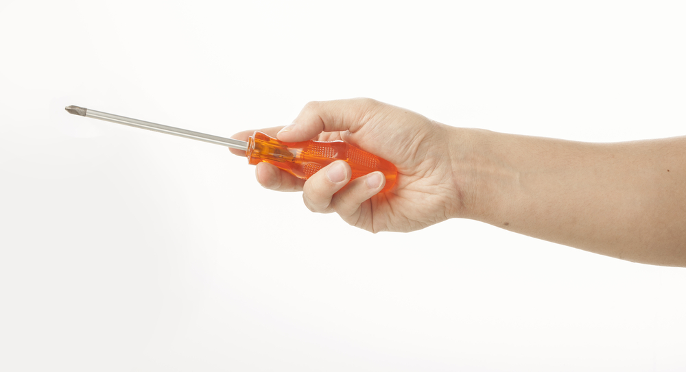 Letartóztattak egy férfit, aki buszsofőrre támadt csavarhúzóval