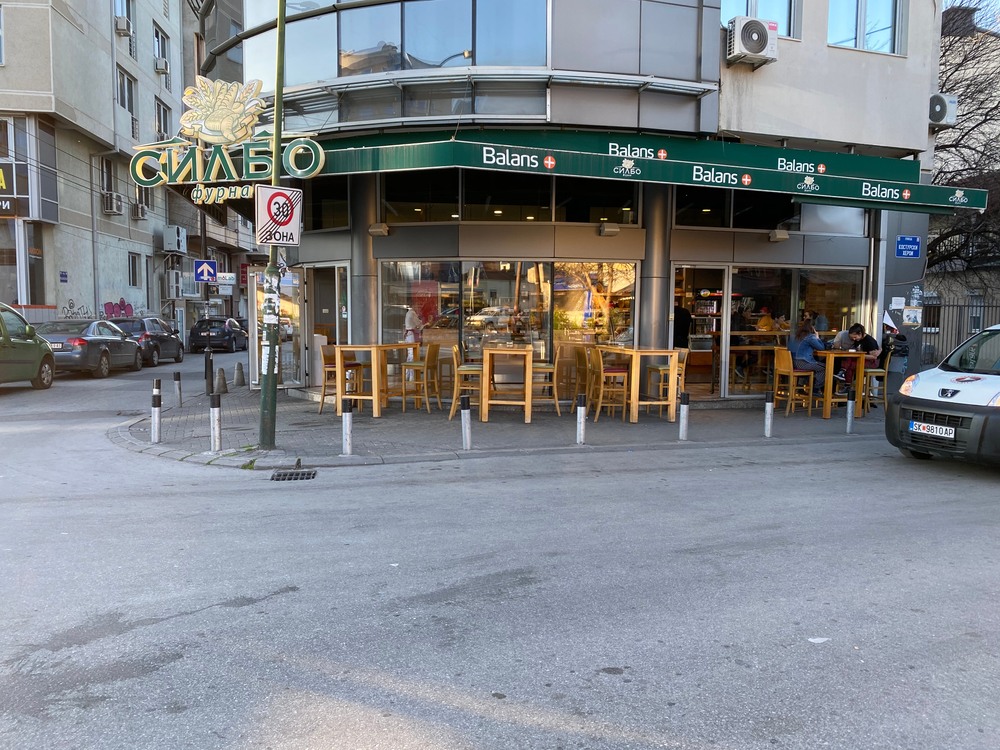 Az egyik országban legfeljebb négyen lehetnek egy rendezvényen