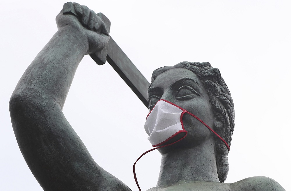 Hagyományos választás két év múlva lehetséges Lengyelországban