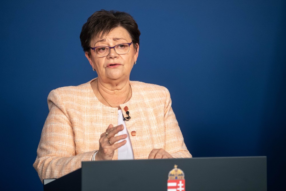 Tisztifőorvos: ezen a héten döntenek az idősek idősávjáról