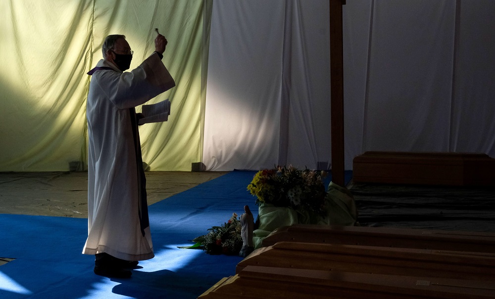 Nem csökken a halottak száma Olaszországban