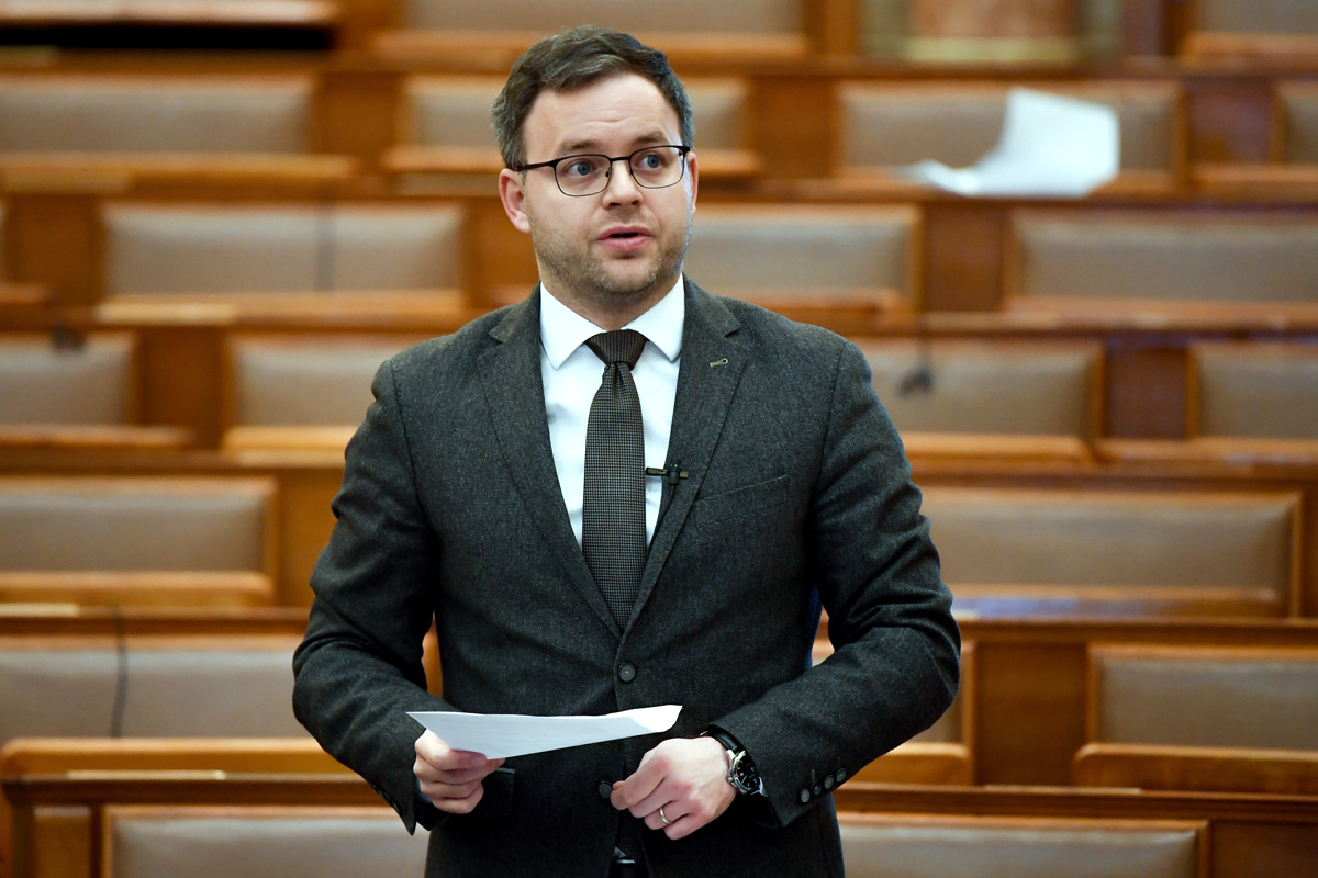 Az ellenzék magyarázza a magyarázhatatlant