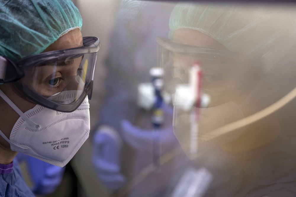 Spanyolországban 24 ezer felett van a halálos áldozatok száma