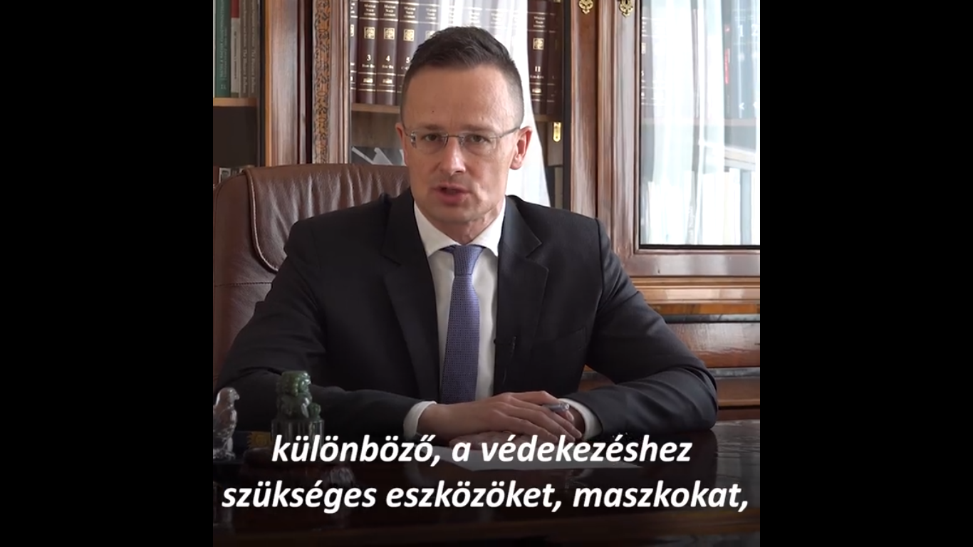 Hat repülőgép hoz védőeszközt Budapestre szerdán