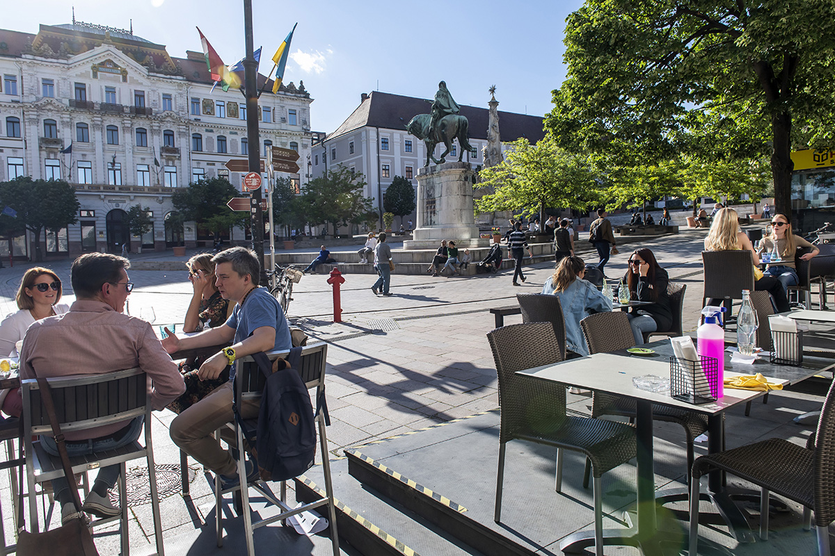 Magyarország éledezik