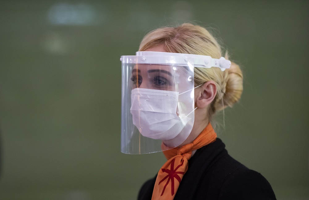 Franciaországban meghosszabbítják a maszkviselés kötelezettségét