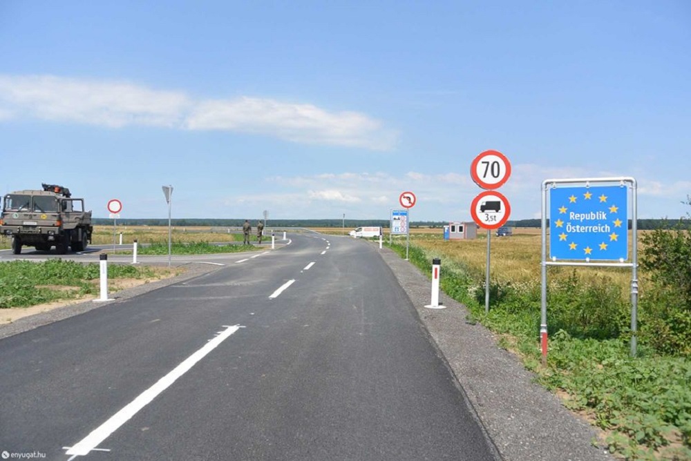 Huszonnégy határátkelőt nyitottak meg