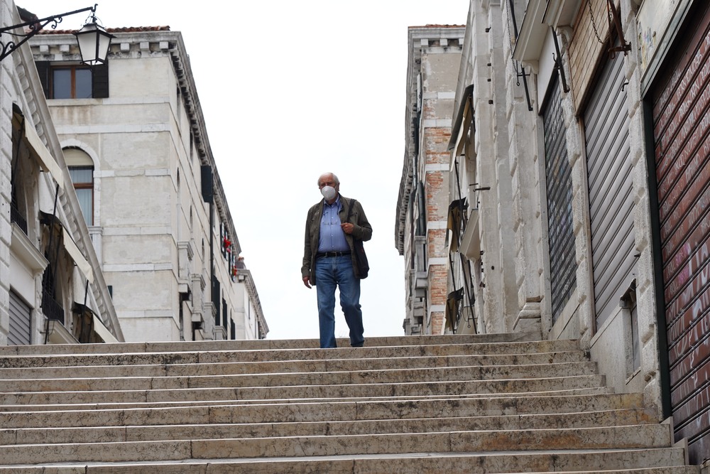 Olaszországban ismét kétszáz fölé emelkedett a halottak száma