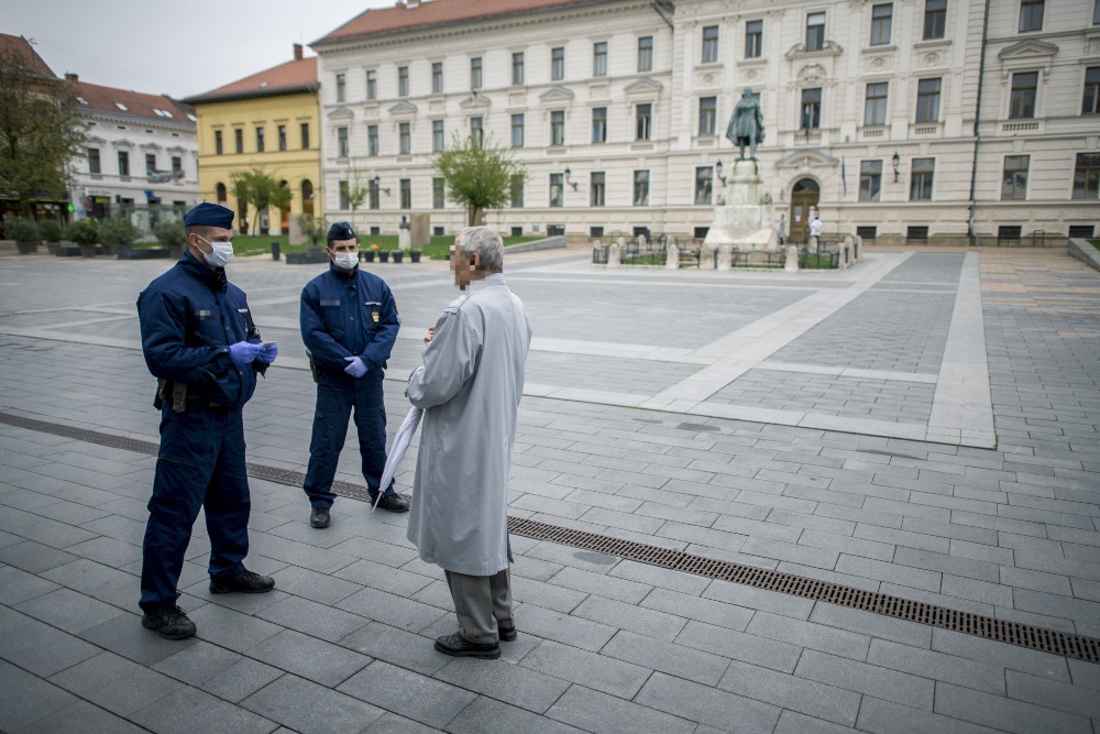 A vidéki települések is csak részlegesen oldják fel a korlátozásokat