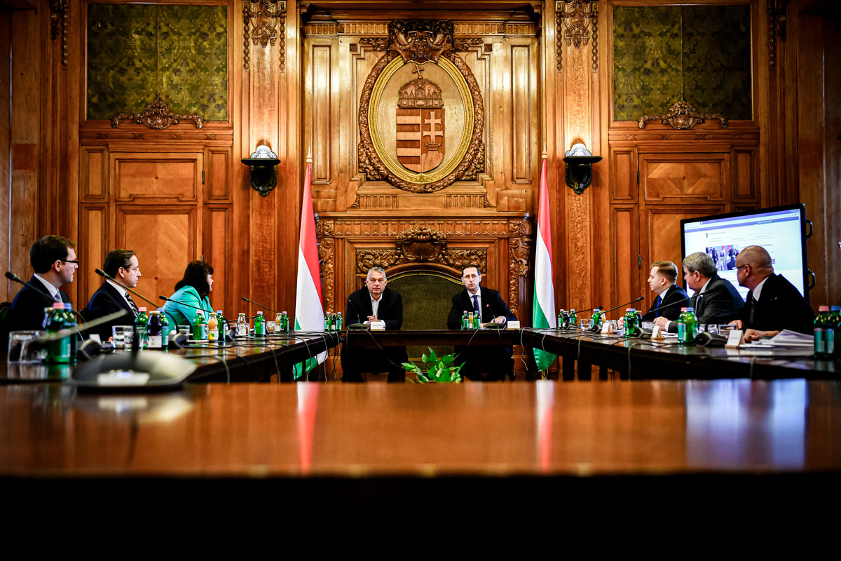 Orbán Viktor az idei és jövő évi költségvetésről tárgyalt