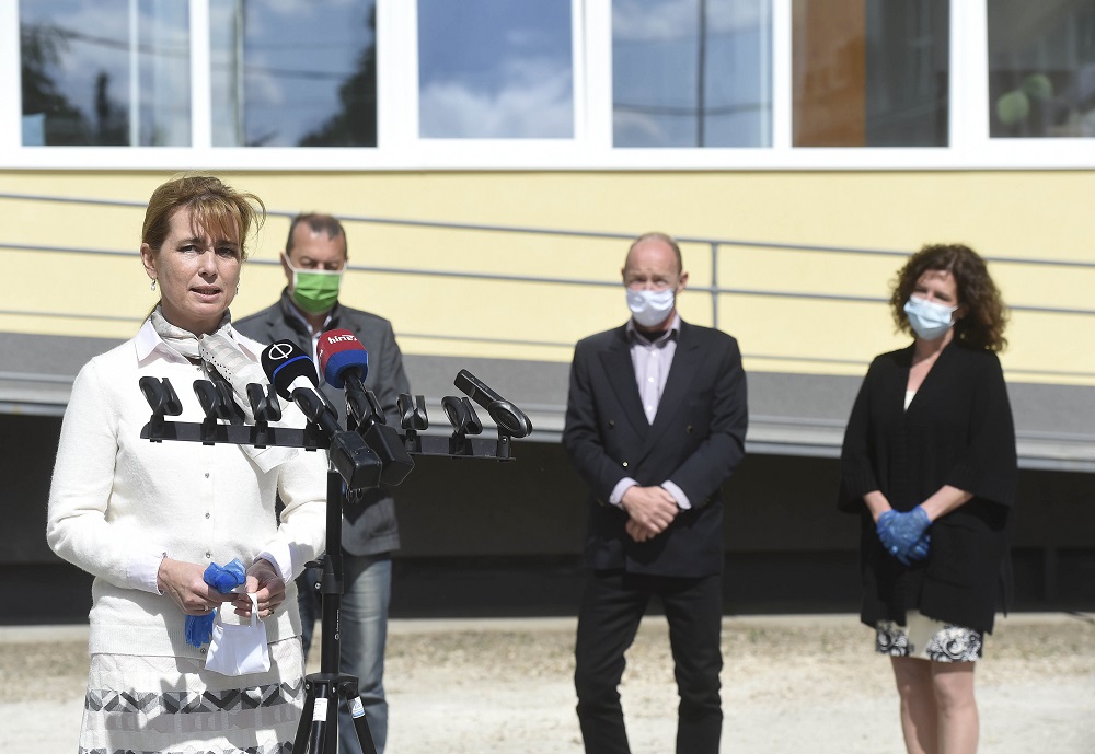 Sópipákat kapnak megváltozott munkaképességű emberek