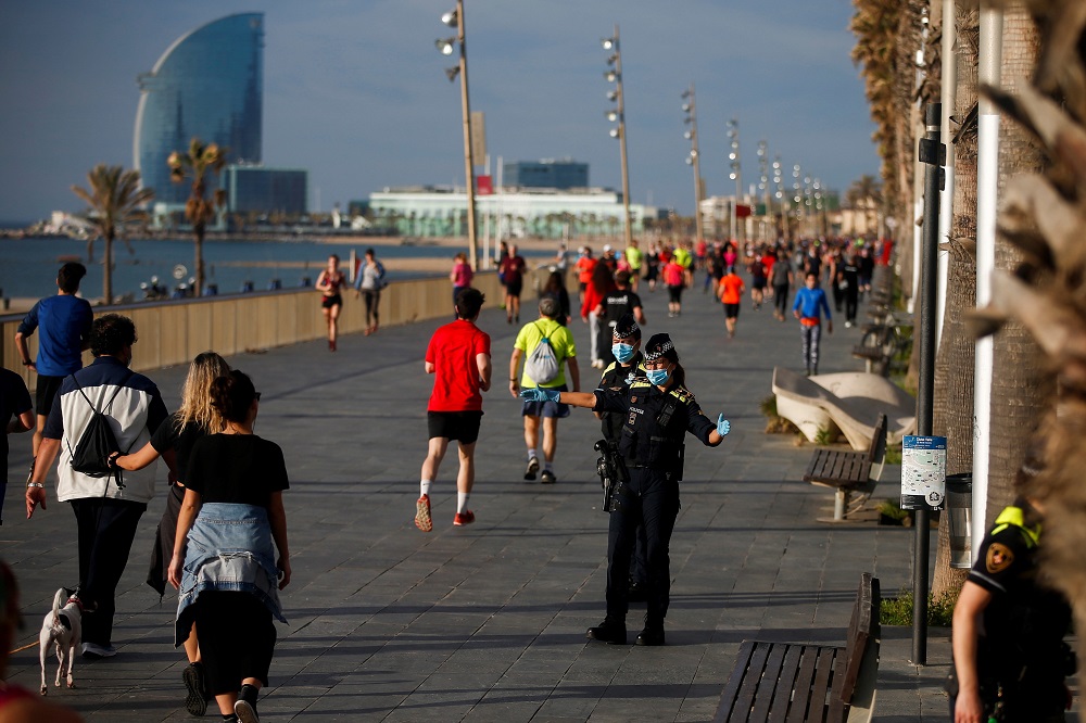 Spanyolországban ismét több mint ezerrel nőtt a fertőzöttek száma