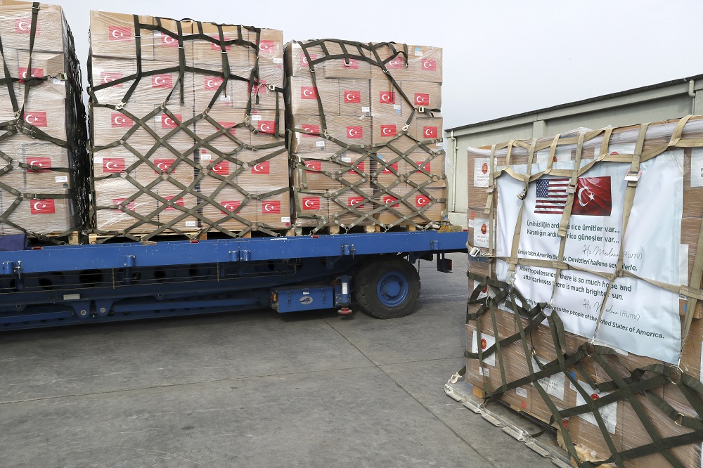 Tovább csökken az új esetek és a halálos áldozatok száma