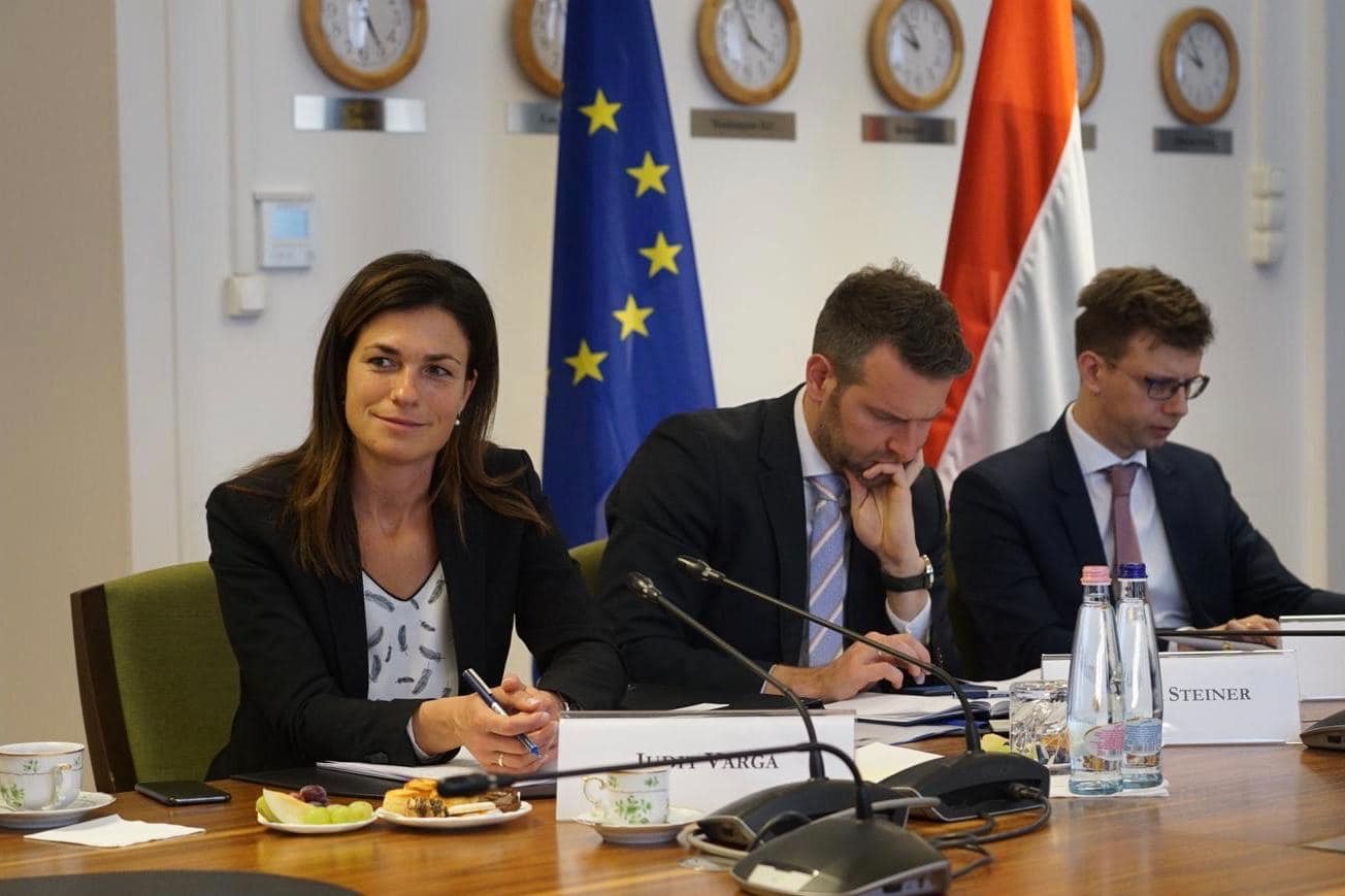 Varga Judit: kérjenek bocsánatot a Magyarország elleni kampány irányítói!