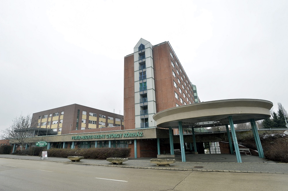 Figyelmeztetést és egészségügyi bírságot kapott a Szent György kórház