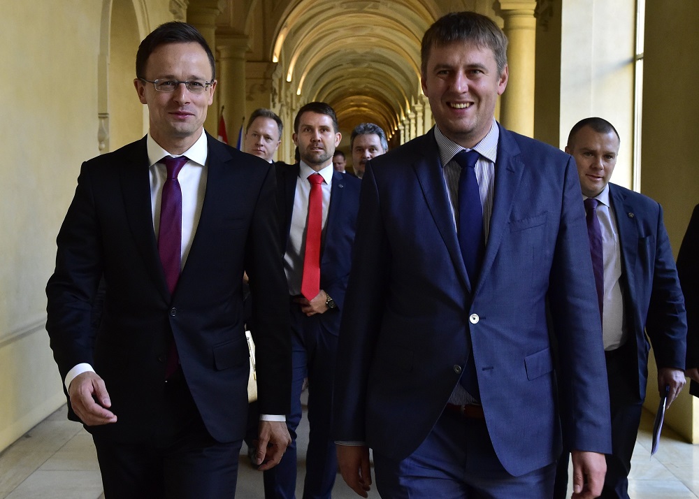 Péntek déltől szabad az utazás Csehország és Magyarországon között is