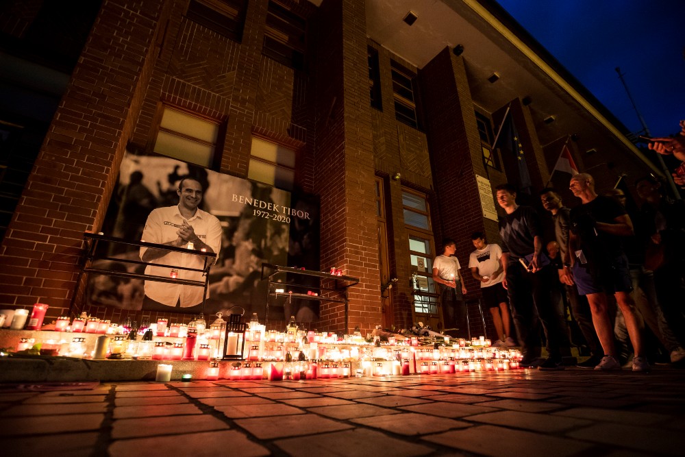 Több ezren búcsúztak Benedek Tibortól a Margitszigeten