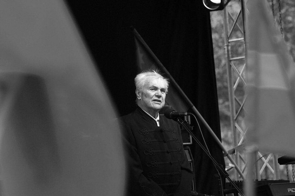 Elhunyt Csurka László