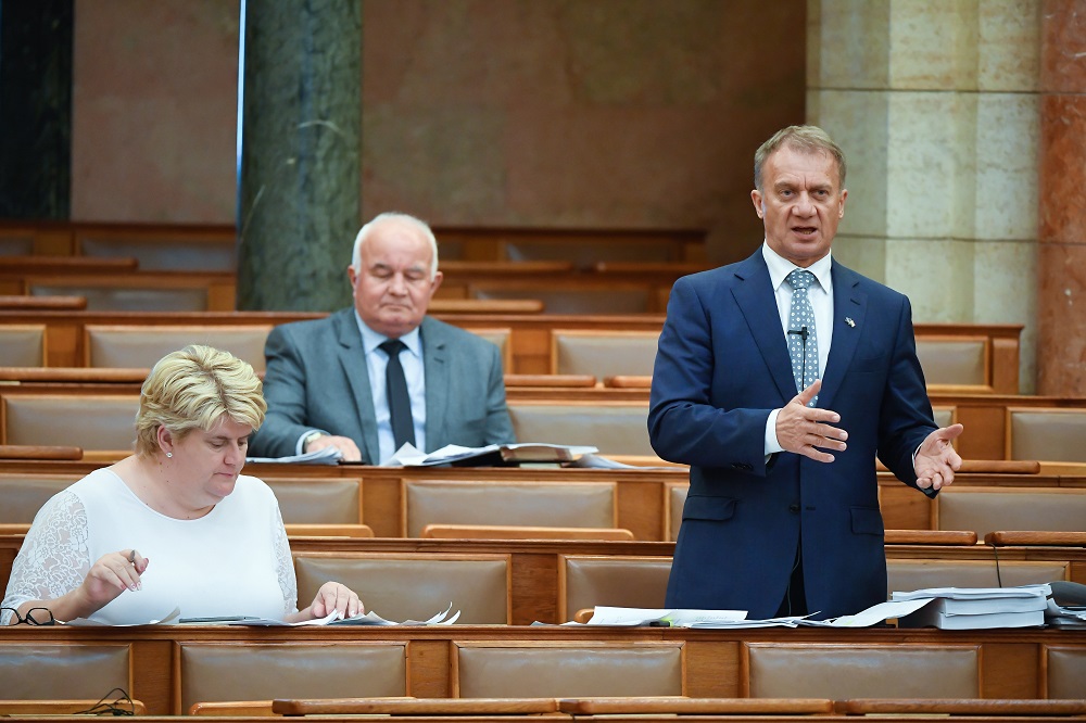 Fidesz-frakció: képmutató a baloldal