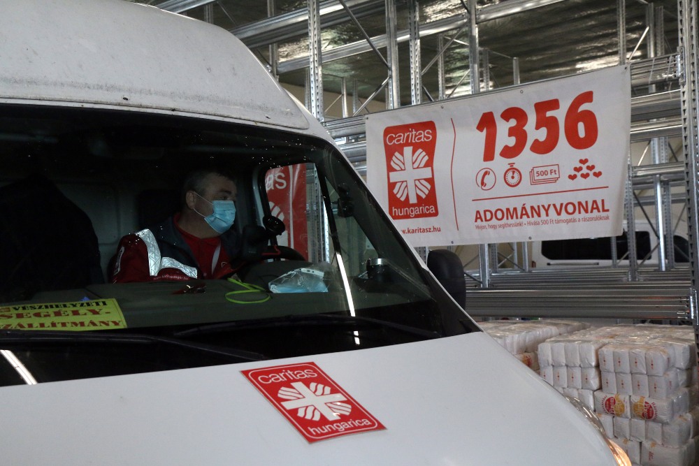 Felsőzsolcán épített logisztikai központot a Katolikus Karitász