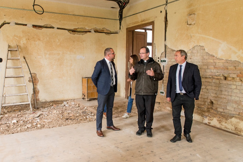 Ismét sok ezer pályázat érkezett a Magyar falu programra