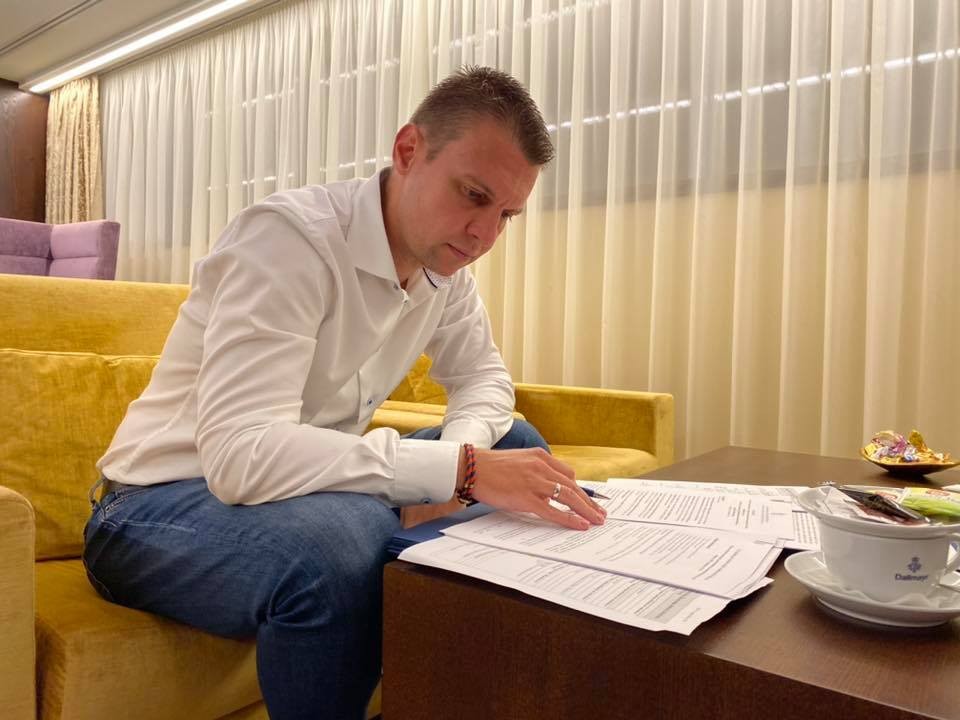 Menczer Tamás nagyon keményen odaszólt az ellenzéki lakájmédiának