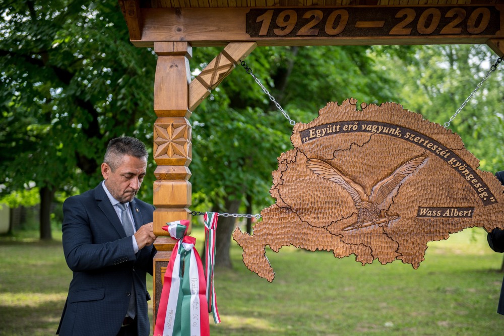 Nemcsak a gyásszal, a jövőbe tekintéssel is törődni kell
