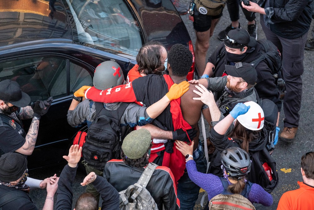 Már könnygázt sem használhatnak a tüntetőkkel szemben