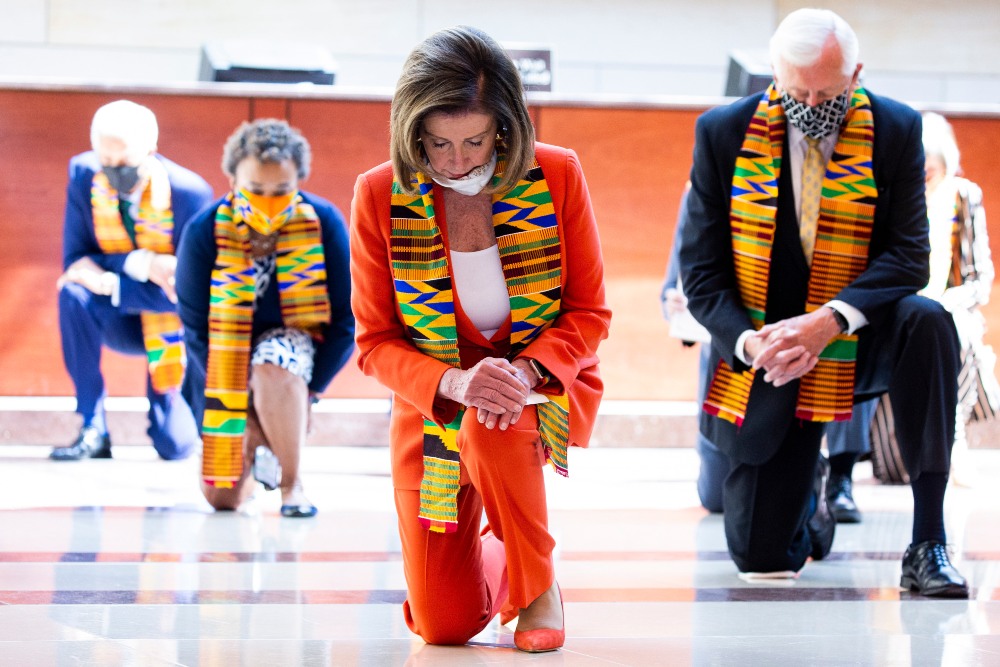 Nancy Pelosi szobrok eltávolítását követeli a kongresszusból