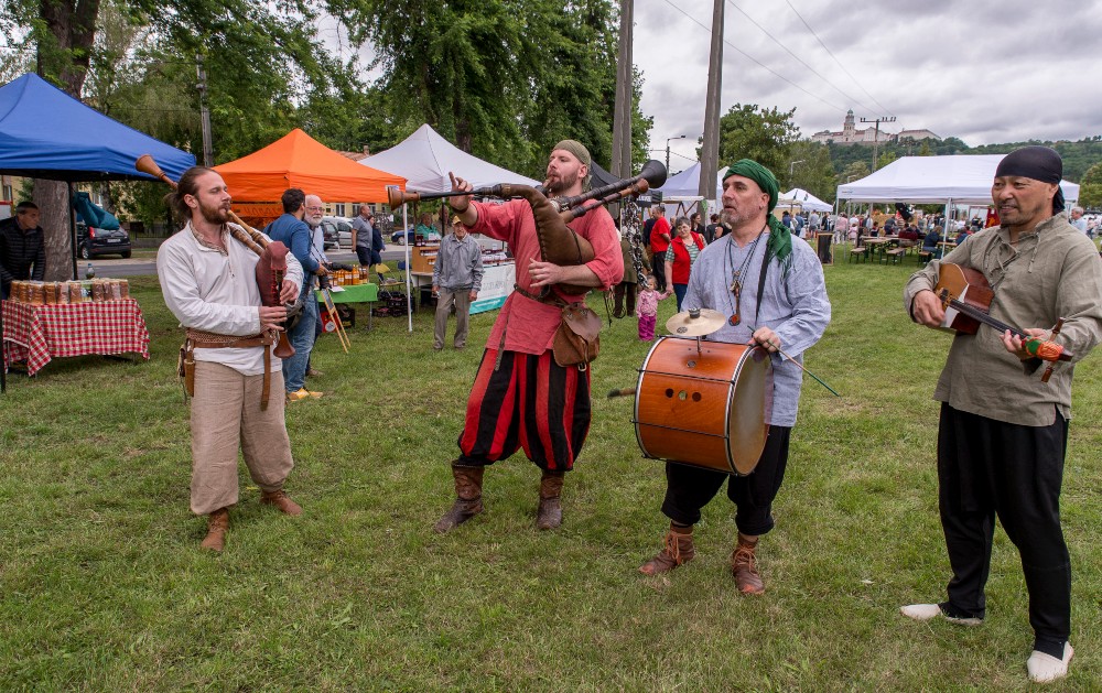 Megnyílt a pannonhalmi Pannonkamra termelői piac