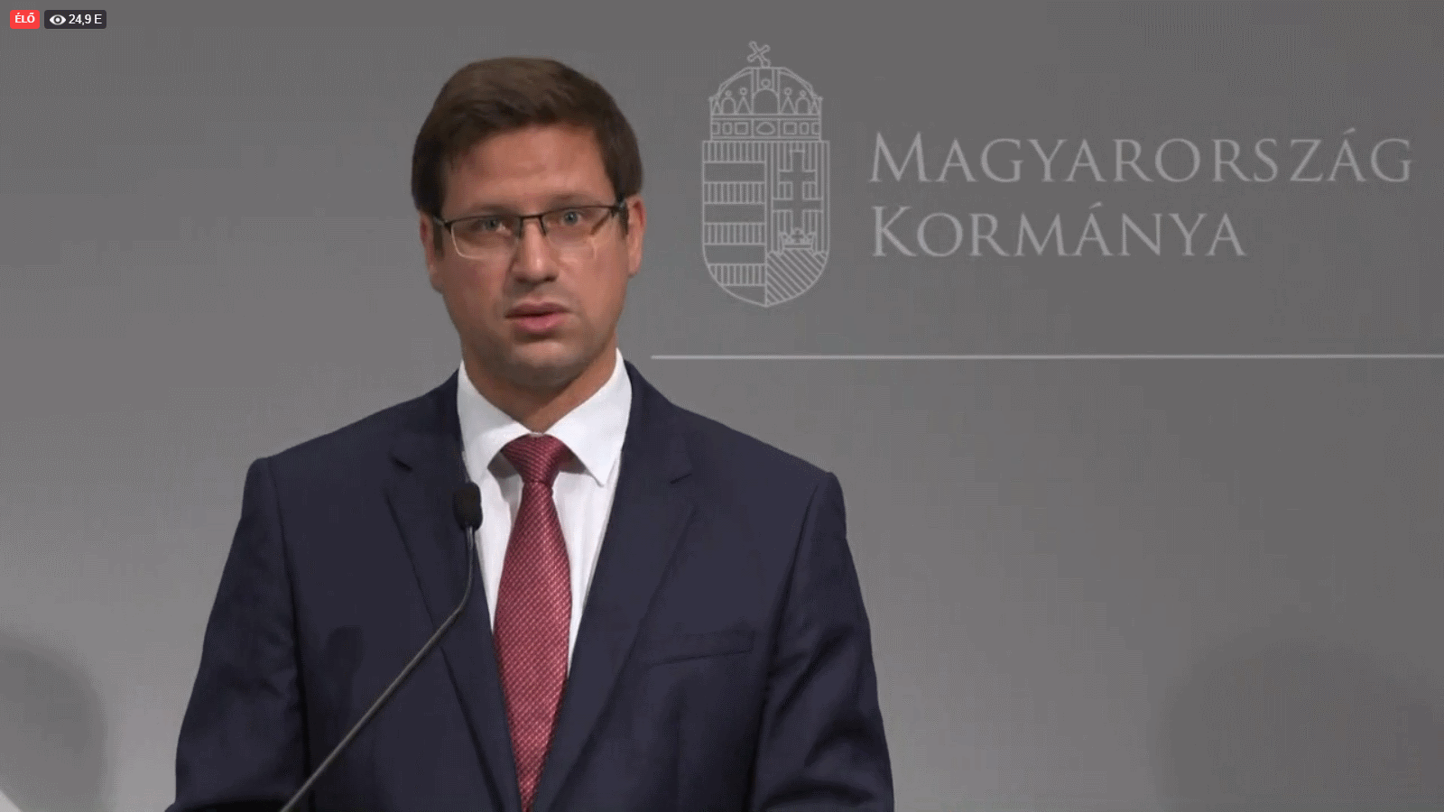 Meg kell védeni a magyar emberek egészségét