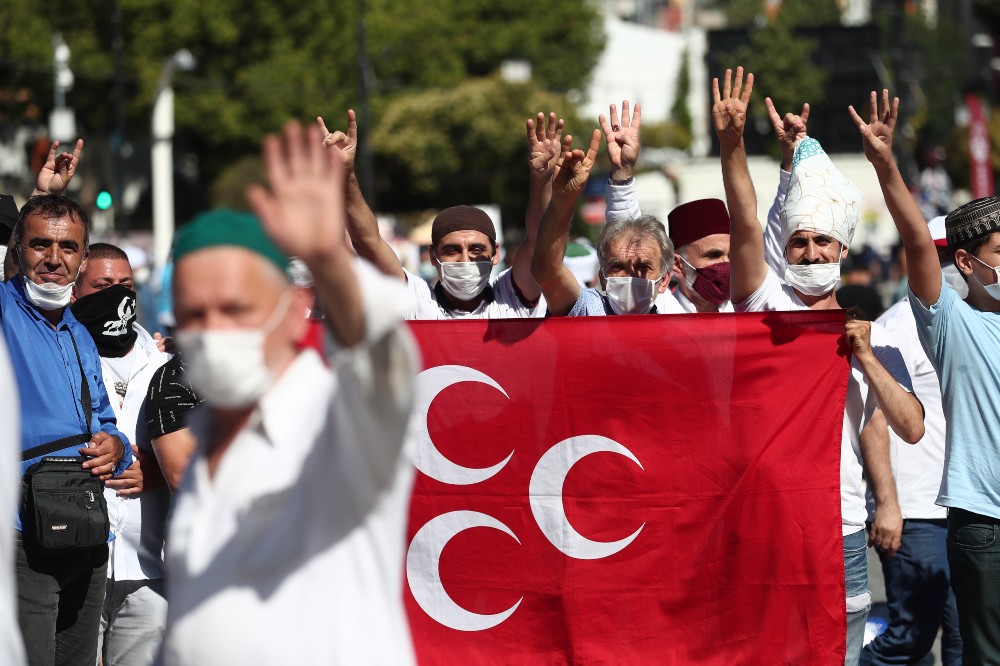 Gyásszal reagáltak a görög-ortodox egyházak