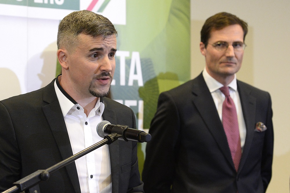 „A munkahelyeket a vírus mellett a baloldaltól is meg kell védeni”