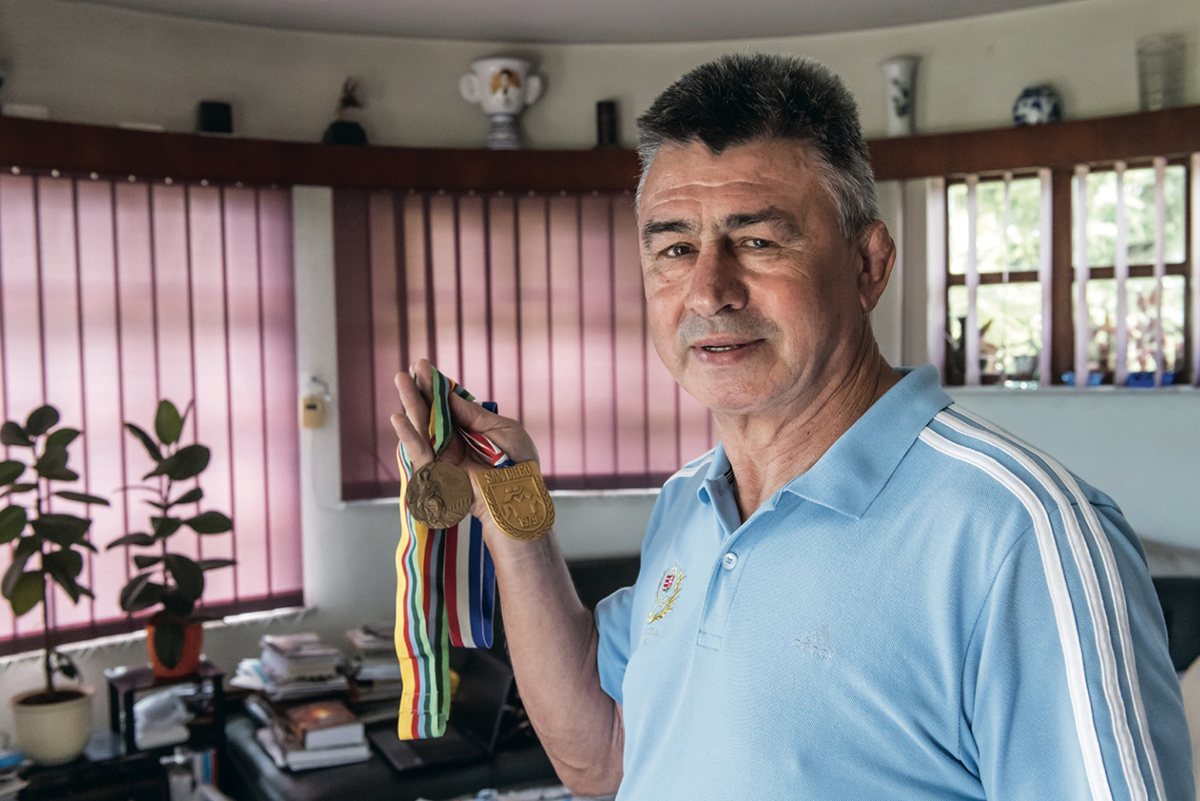 Cipőt le, Mr. Obama!