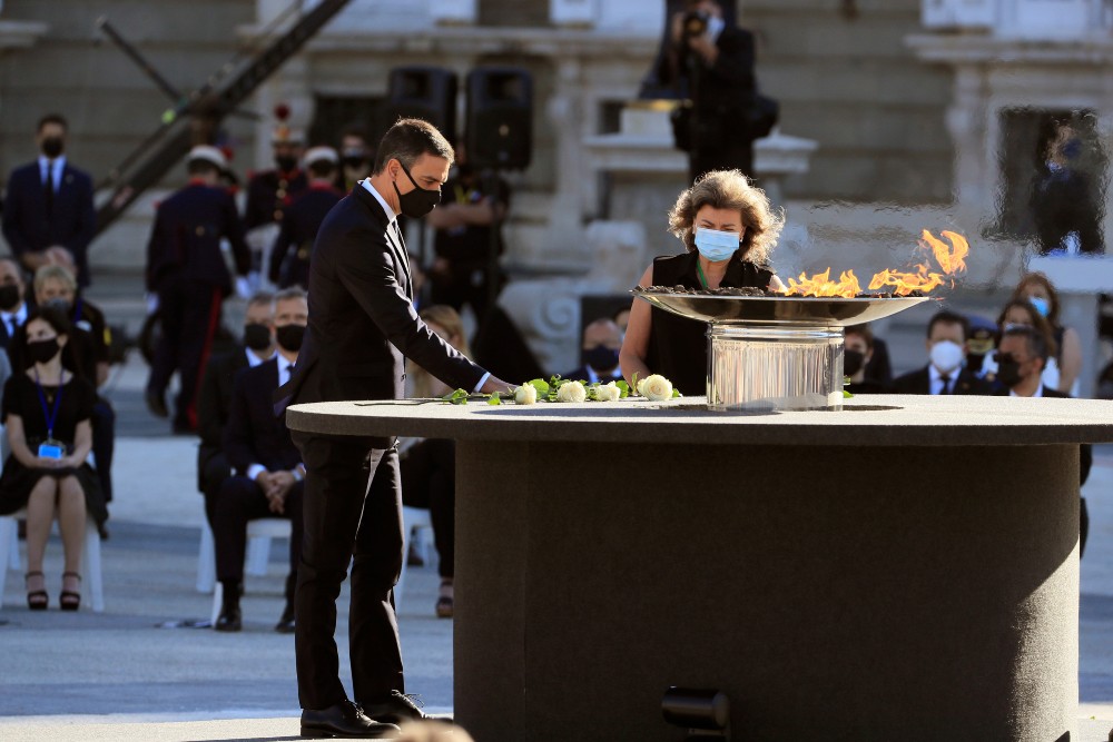 Állami gyászszertartáson búcsúztatták a járvány áldozatait
