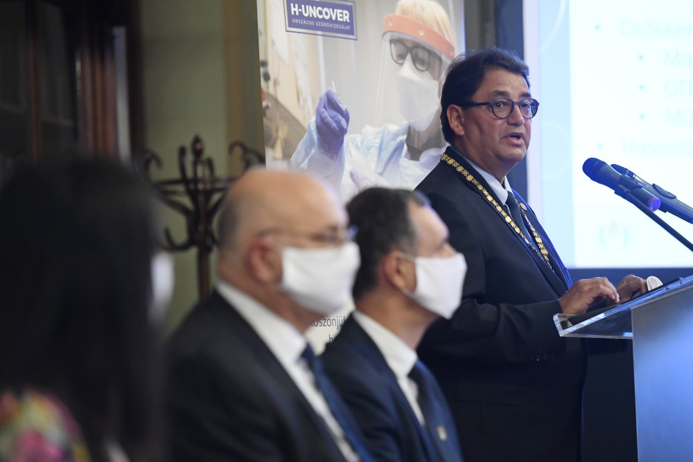 Merkely Béla: akár nyáron is lehet újabb járvány