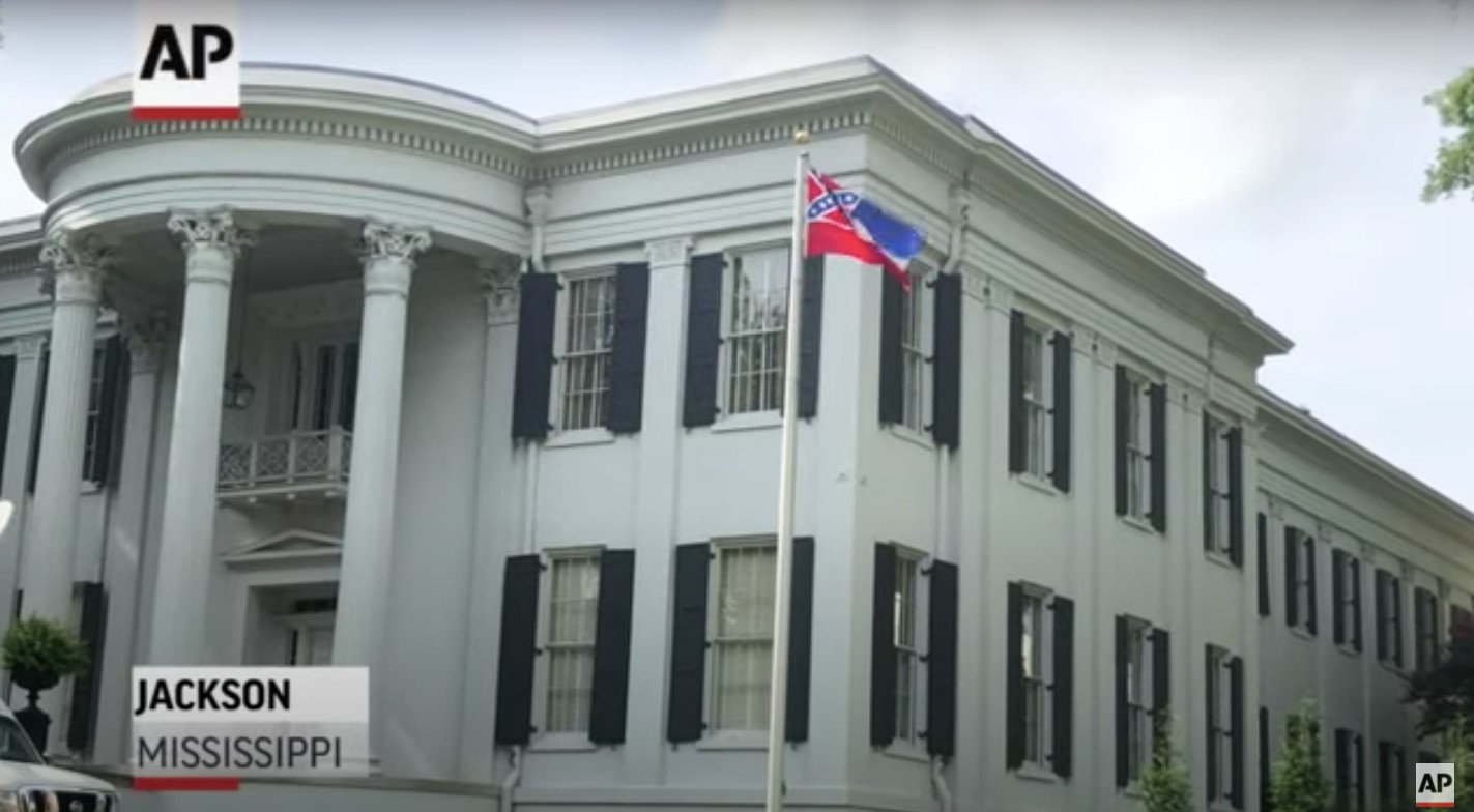 Eltávolították az állami lobogót Mississippi törvényhozásának épületéről