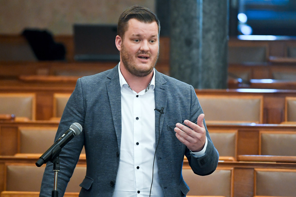 Soltész Miklós: Zsidózott a jobbikos képviselő a parlamentben